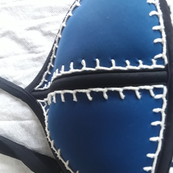 Triangl Farrah Hotel Californa Bikni Top - Picture 6 of 11